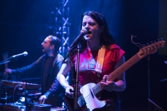 Modern-Woman-6-of-40