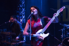 Modern-Woman-9-of-40