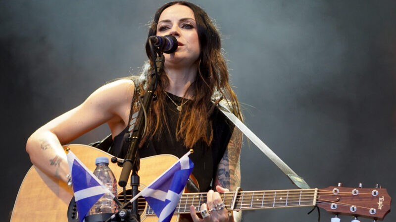 Amy Macdonald Delivers a Piece Hall Party