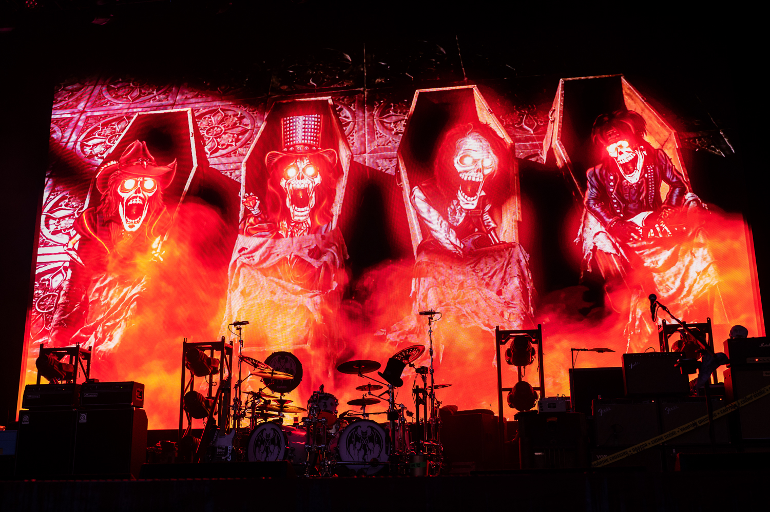 Hollywood Vampires + The Damned. The Piece Hall, Halifax. 22.08.2026.